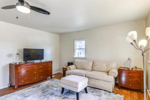 Saratoga Springs Apartment | 1 Mi to Dtwn Saratoga Springs Cozy Duplex Apt!