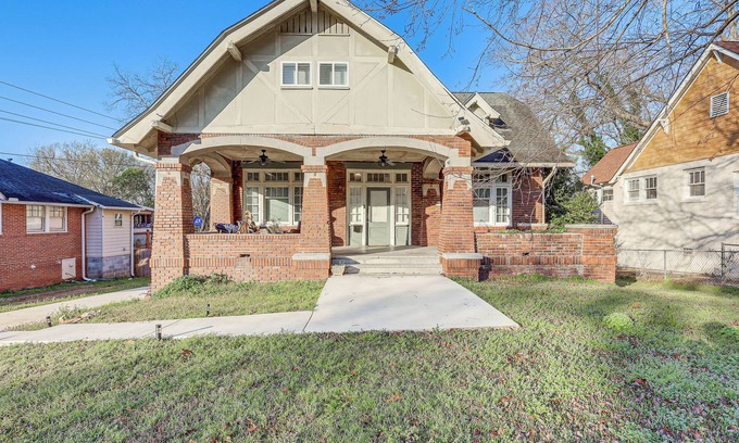 Macon House | 1 Mi to Dtwn: Welcoming Macon Home w/Yard