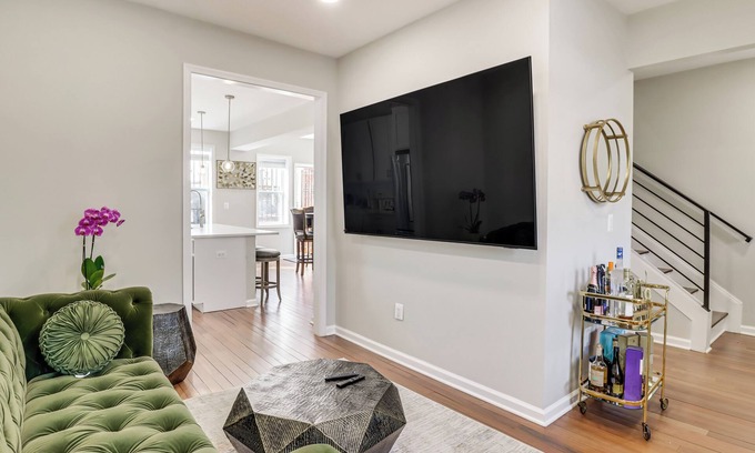 Park View House | < 1 Mi to Howard University: Townhome w/Deck