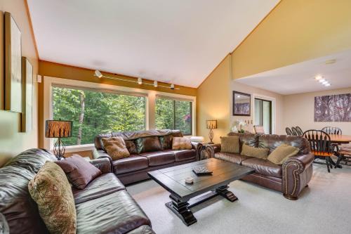 Lincoln House | 1 Mi to Loon Mountain Lincoln Haven with Balcony