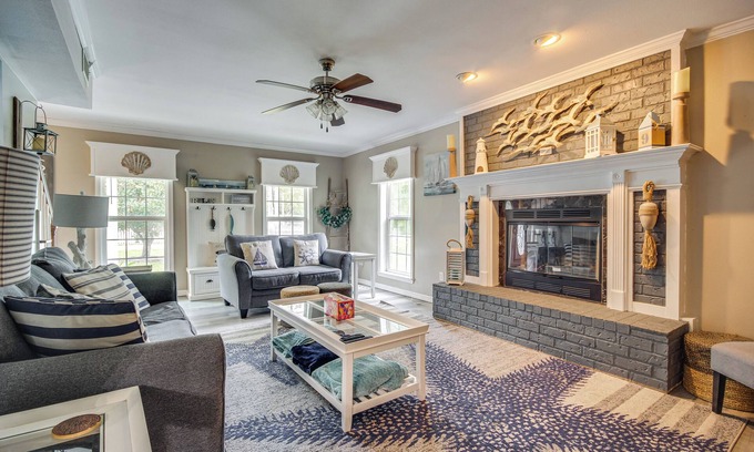 Waveland House | < 1 Mi to Waveland Beach: Spacious Family Home