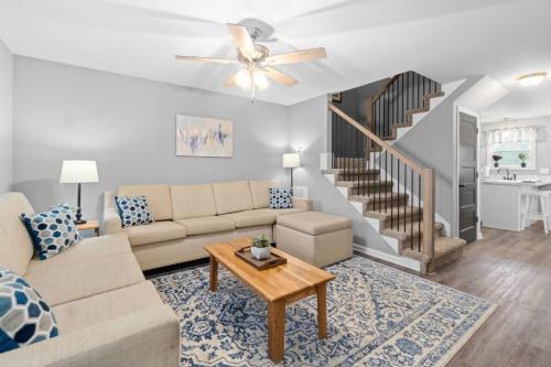 Clarksville House | 1-Mile to Downtown Clarksville Queen-City Comfort