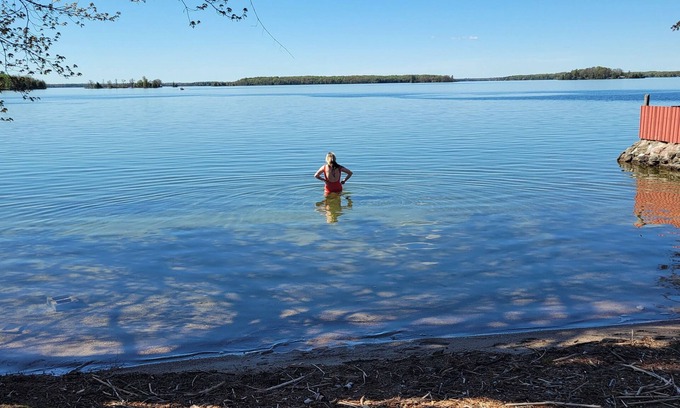 Portland Cottage | 1 minute away from beach, family cottage getaway. Dock fishing free boat launch