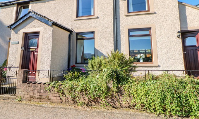 Brampton Cottage | 1 PENNINE VIEW, pet friendly in Appleby-In-Westmorland