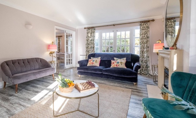 Thorpeness Cottage | 1 Sanctuary Court - sleeps 6 guests in 3 bedrooms