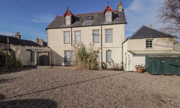 Buckie House | 1 Seafield Street