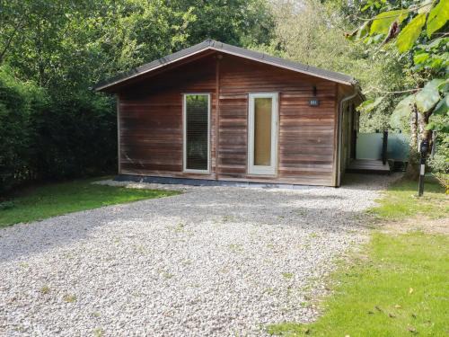 Looe House | 1 Streamside