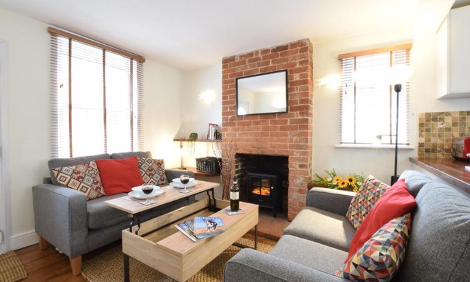 Martlesham Heath House | 1 Tailors Cottage, Woodbridge