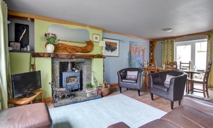 Margam Apartment | 1 Tan yr Eglwys