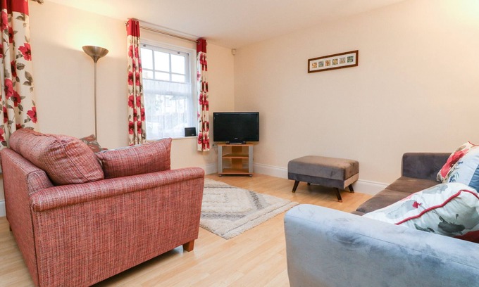 Minehead Cottage | 1 TREGONWELL COURT, pet friendly, country holiday cottage in Minehead