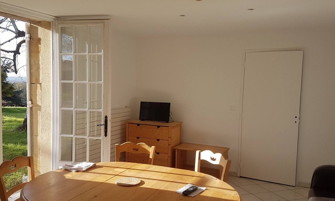 Saint-Germain-et-Mons House | 1 WEEK FROM 205 EUROS FOR 2