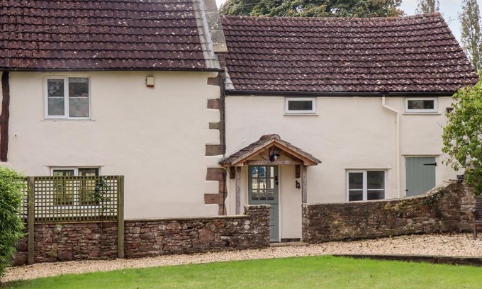Bromsash House | 1 White House Cottages