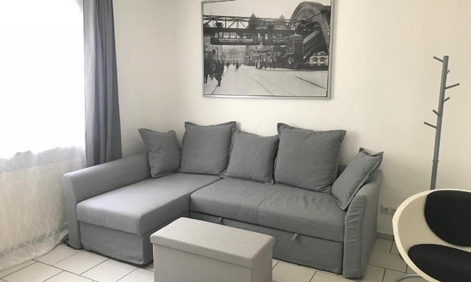 Wuppertal Apartment | 1 Zimmer Wohnung mit Küche und Bad in Wuppertal Ferienwohnung
