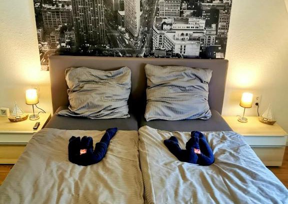 Heppens Apartment | 1 ZKB DG Ferienwohnung - Direkt am Kurpark - Zentrale Lage