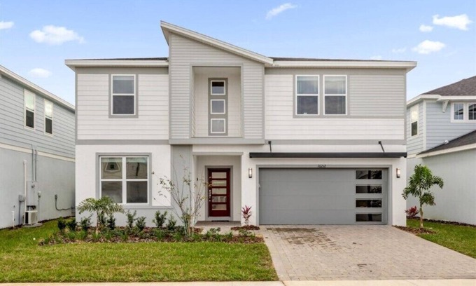 Four Corners House | 10 Bedrooms/8 Bathrooms/Windsor Cay (16212SM)