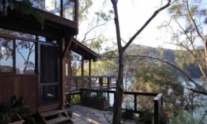 Cottage Point House | 10 Cottage Point Road