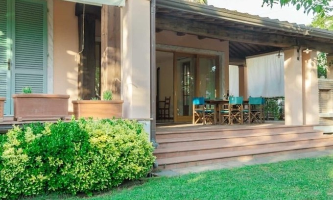 Marina di Massa Villa | [10' dal Mare]- Lussuosa Villa di 300mq