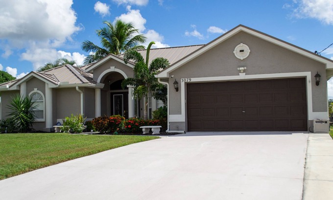 Port Saint Lucie House | 10 miles to Jensen, Hutchinson, and Stuart beaches- Amazing 3/2 w private pool
