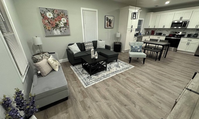 Cartersville House | 10 min. from Lake Point Sports. Charming 3-bedroom house in Cartersville.