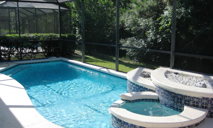 Sunset Lakes Villa | 10 MINS TO DISNEY WORLD - SOUTH-FACING POOL - FREE WI-FI - GAMES ROOM
