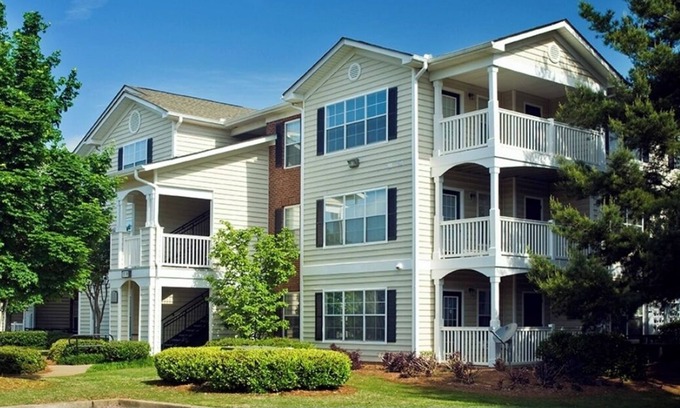 East Side Apartment | 10 Minutes From Downtown--Museums, parks, food, memories--receive a welcome gift