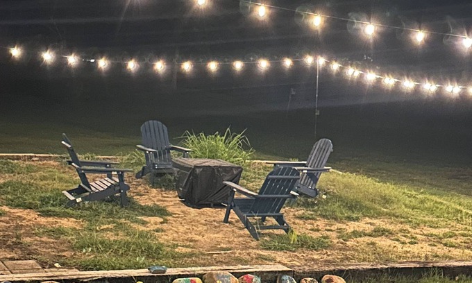 Mount Ida House | 10 minutes to Lake Oauchita. Close to Camp Ozark. Walk to Town Square.