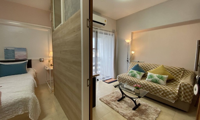 Makkasan Condo | 10 minutes to Shopping mall. Bangkok Pratunam Icon Siam Central World