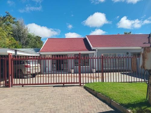 Colesberg Apartment | 10 on Earl Haig Street