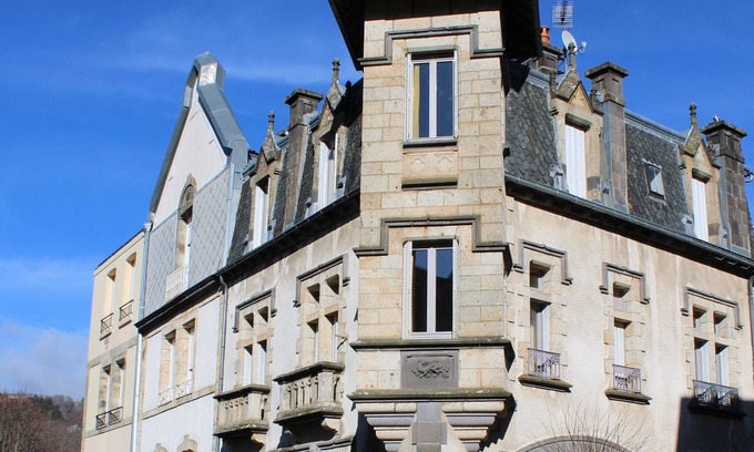 La Bourboule Villa | 10-person villa with spa and massage facilities in the heart of La Bourboule