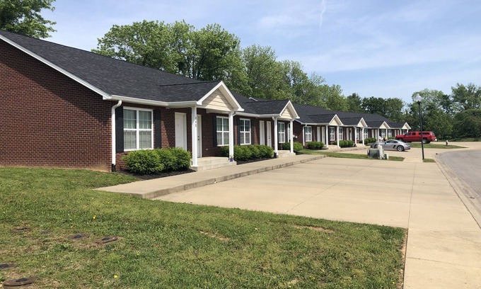 Elizabethtown Apartment | 100 C Is A Beautiful Corporate Suite ~ Safe And Private!