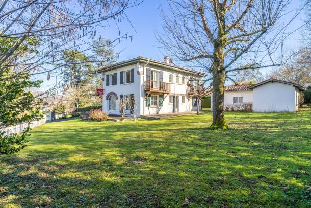 Saint-Jean-Pied-de-Port Apartment | 100 m² Apartment ∙ 3 bedrooms ∙ 4 guests