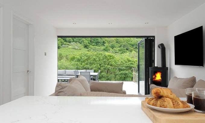 Millendreath Cottage | 100 Hillside Villas