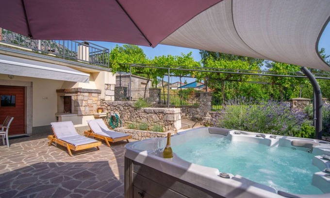 Bribir Other | 100 m² Accommodation ∙ 3 bedrooms ∙ 6 guests