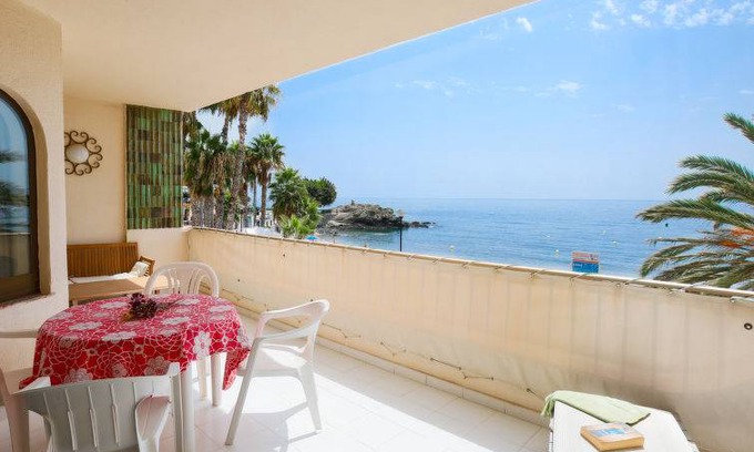 Almunecar Apartment | 100 m² Apartment ∙ 1 bedroom ∙ 3 guests