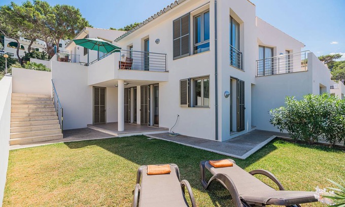 Cala San Vicente Ski Chalet | 100 m² Chalet ∙ 3 bedrooms ∙ 6 guests