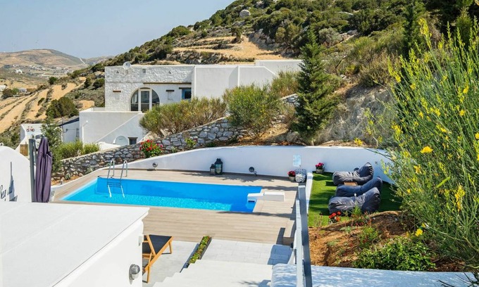 Paros Villa | 100 m² Villa ∙ 2 bedrooms ∙ 6 guests