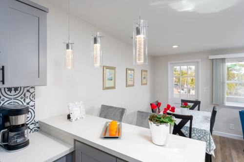 Laguna Beach House | 100 PERCENT NEW STUNNING HUGE HOME, GARDEN BEACH, RESERVED Parking