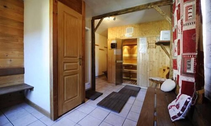 Le Bettaix Apartment | 100m from ski slopes, Ground floor, sauna, balcony, parking, tv, ski locker, 120m², Les Menuires