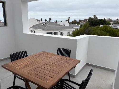 Shelley Point House | 101 Fairways