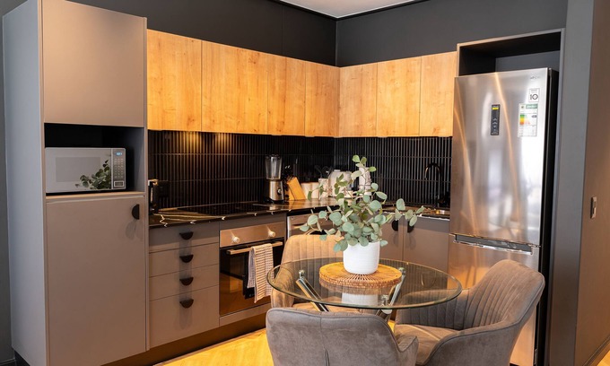 Century City Apartment | 101 Nine palms
