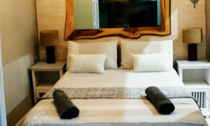 Gonubie Apartment | 101 on tenth avenue, HOME AWAY FROM HOME in SA