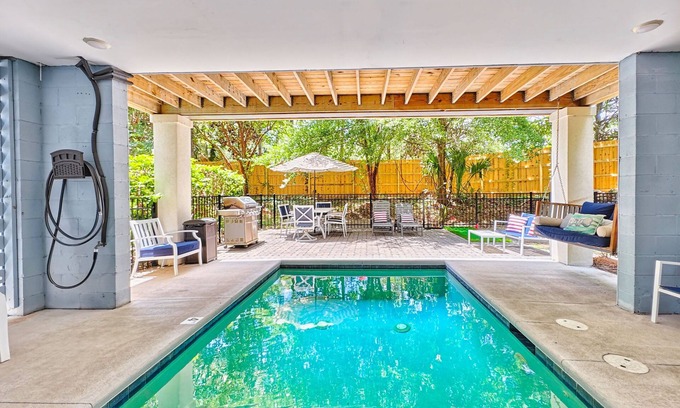Folly Field House | 101 Sandcastle Court | Dog Friendly | Free Heated Pool | 3 Blocks to the Beach | Elevator