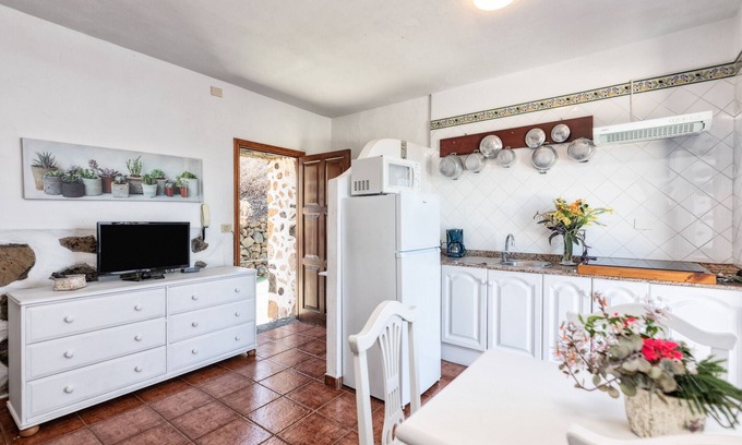 El Paso Cottage | 1015 - Sombrero Pico B