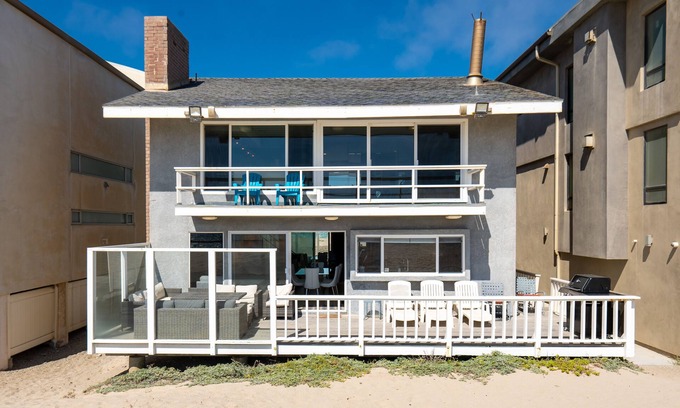Oxnard Shores House | 1015MBR -OCEANFRONT 5 bedroom 4 bath SLEEPS 10