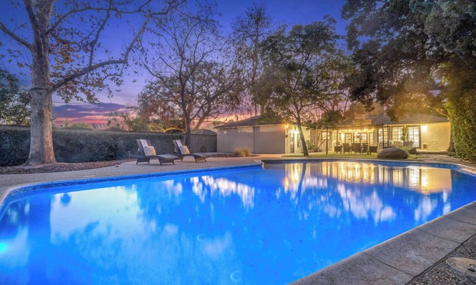 Northridge House | 105 LA Dreaming @ Sherwood Forest - Heated Pool Oasis