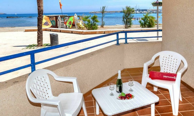 Llanca Apartment | 105 m² Apartment ∙ 3 bedrooms ∙ 5 guests