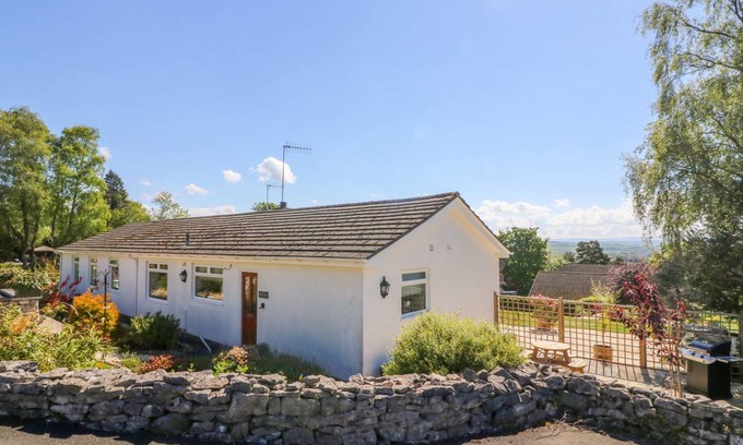 Milnthorpe Cottage | 105 m² Cottage ∙ 2 bedrooms ∙ 3 guests
