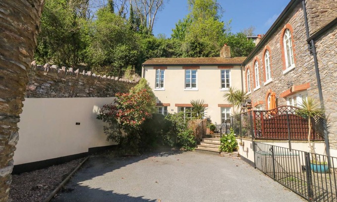 Brixham Cottage | 105 m² Cottage ∙ 2 bedrooms ∙ 4 guests
