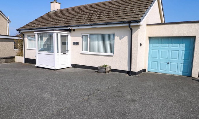 Amlwch Cottage | 105 m² Cottage ∙ 2 bedrooms ∙ 4 guests