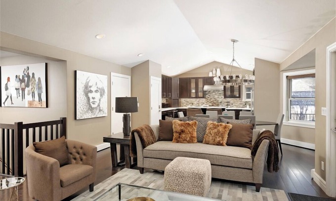 Aspen House | 107 Park Avenue | Private Home in Aspen with Hot Tub, Pool Table, Yard, Designer Furnishings